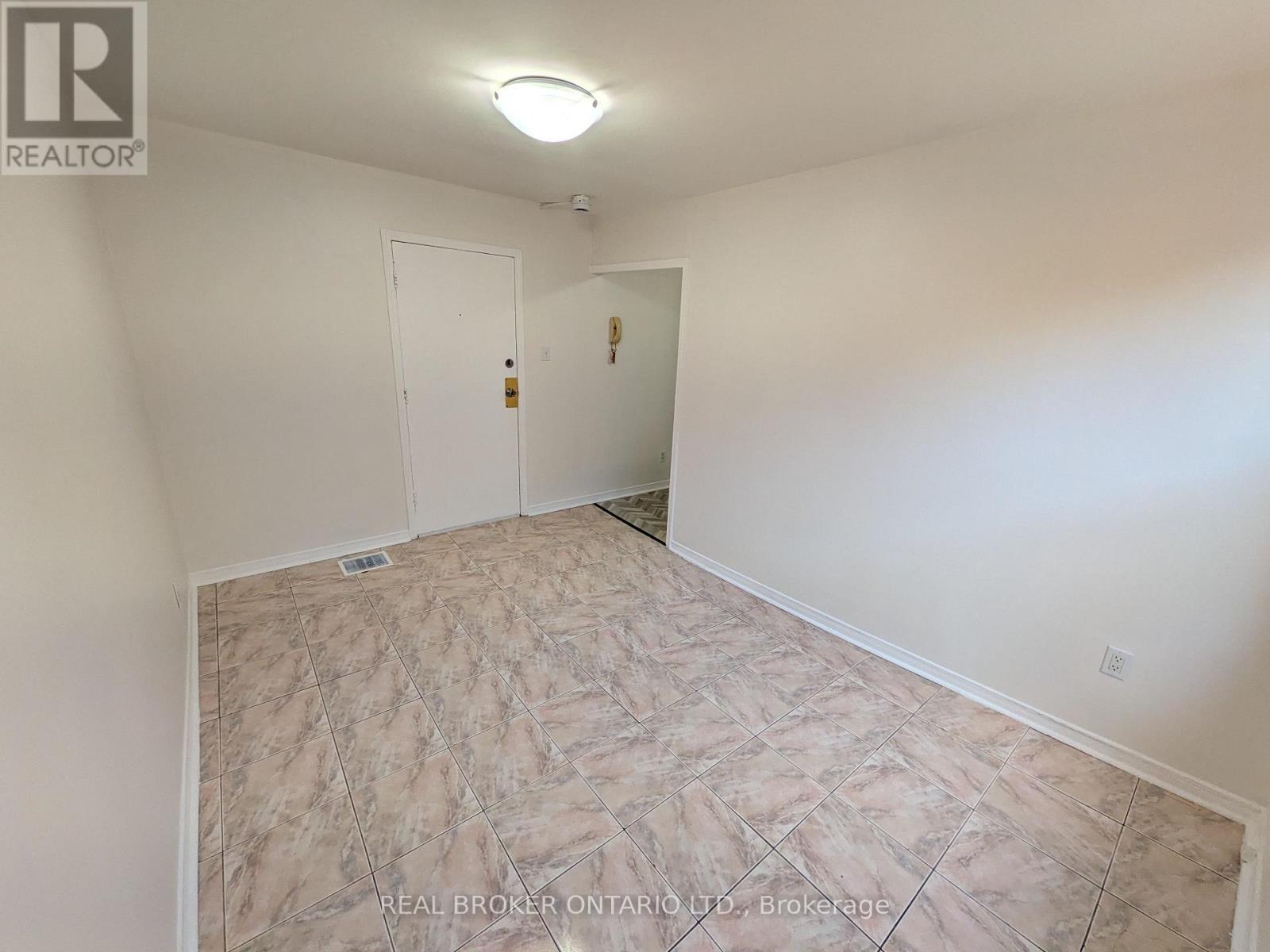 2 - 22 BARTON STREET E, Hamilton (Beasley) — photo 3