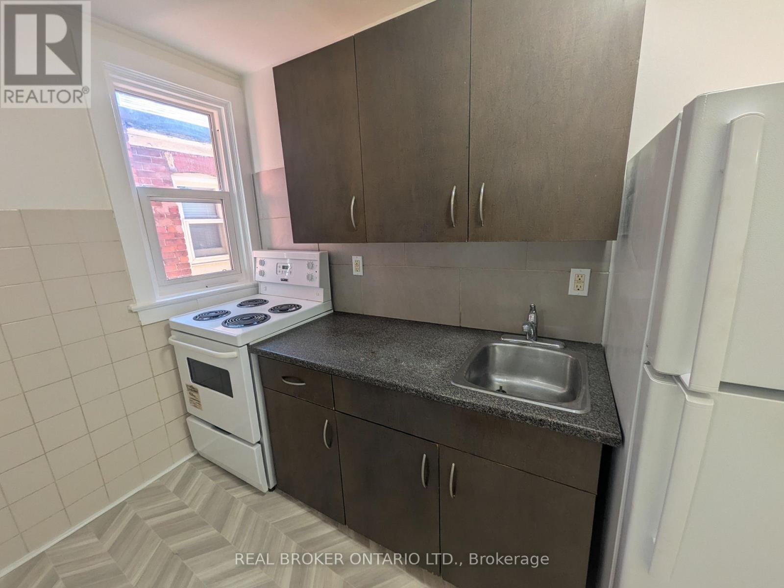 2 - 22 BARTON STREET E, Hamilton (Beasley) — photo 6