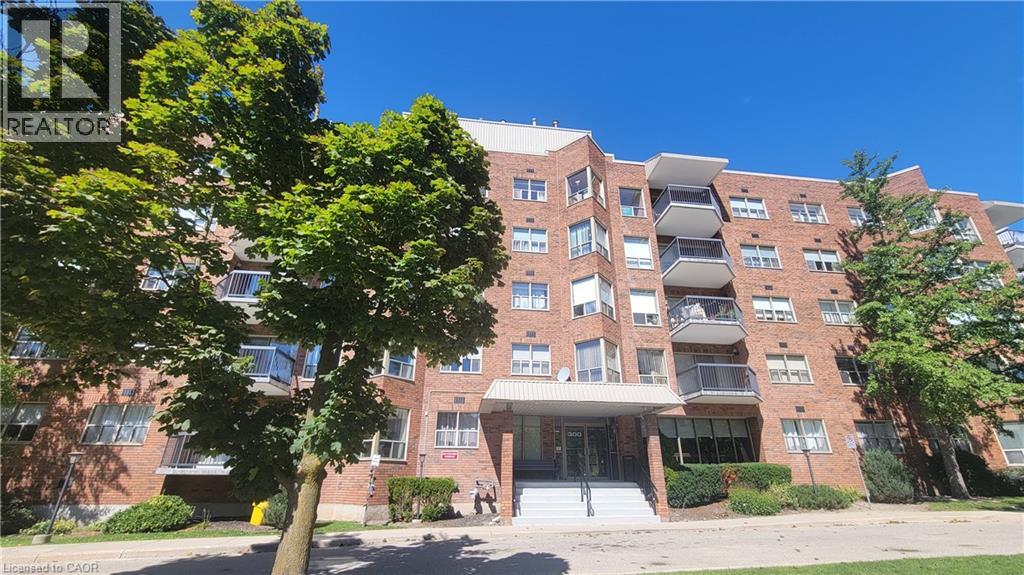 300 KEATS Way Unit# 505, Waterloo