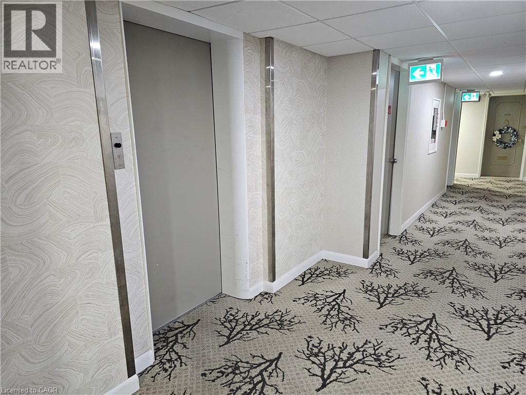 8 WOODMAN Drive S Unit# 807, Hamilton — photo 4