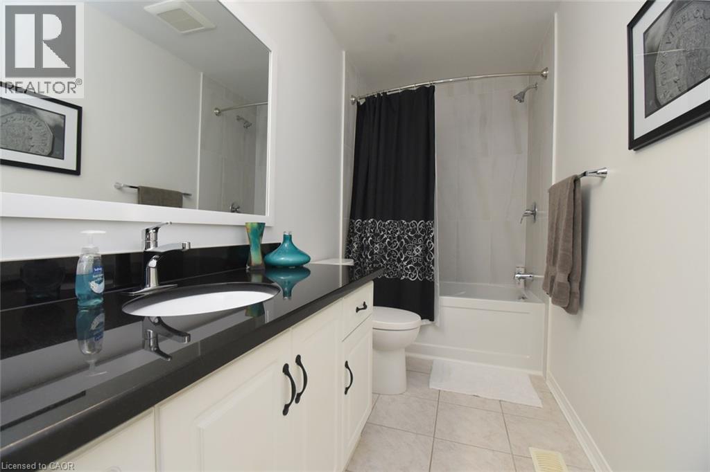 #56 800 PARAMOUNT Drive - Image 32