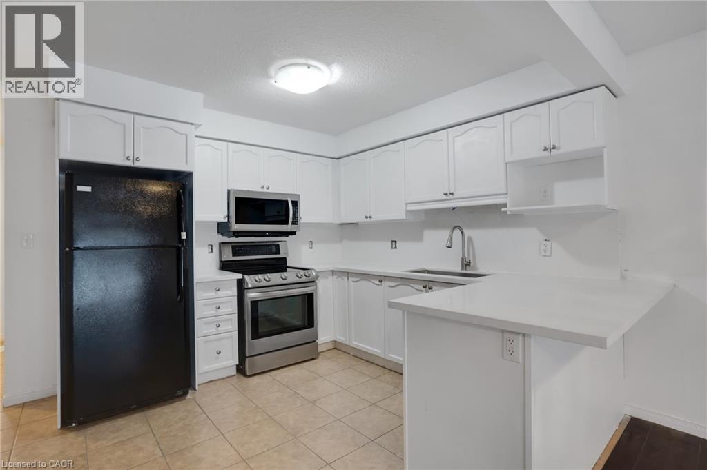 310 FALLOWFIELD Drive, Kitchener — photo 7