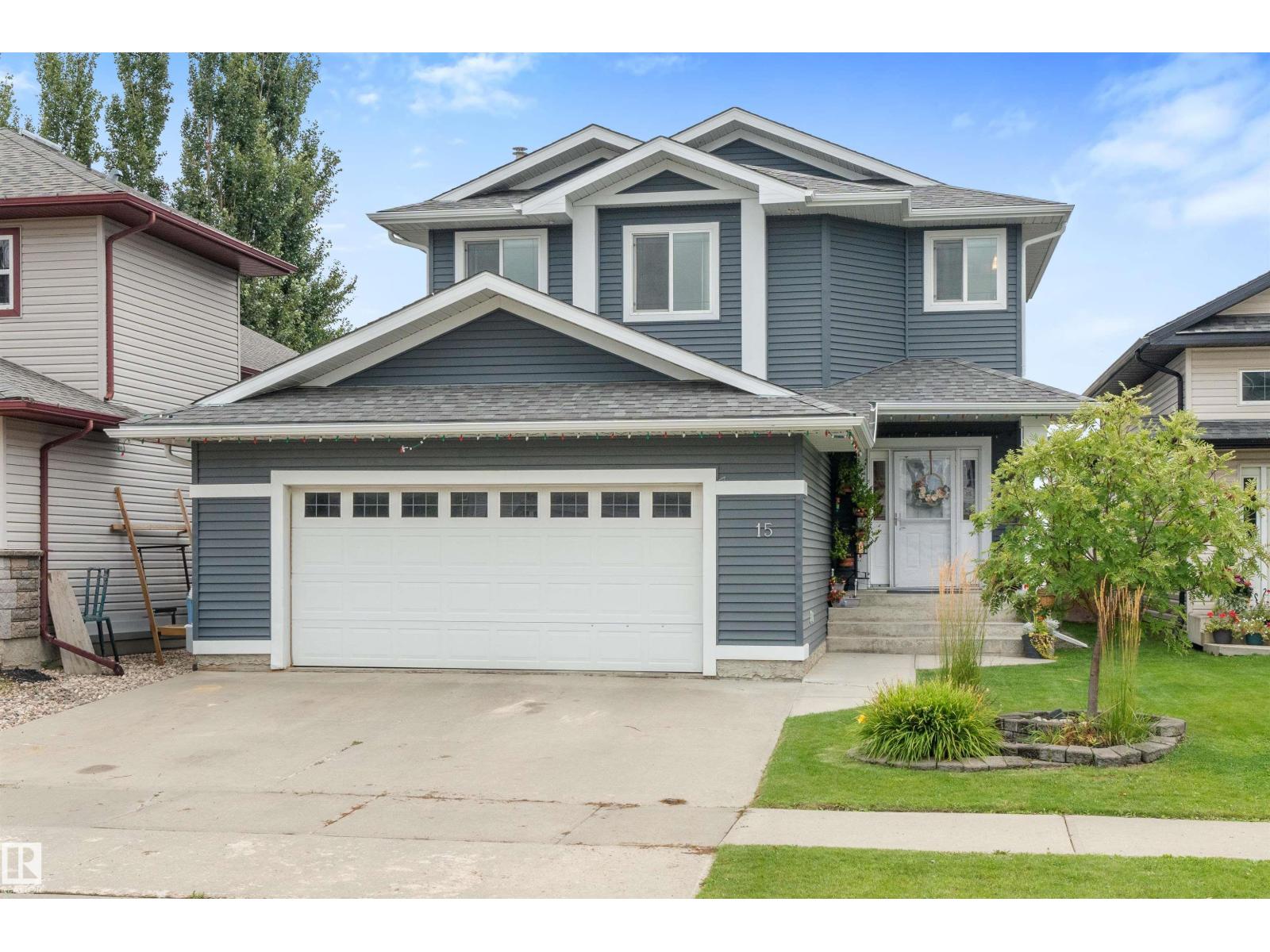 15 Willowby CL, Stony Plain — photo 1
