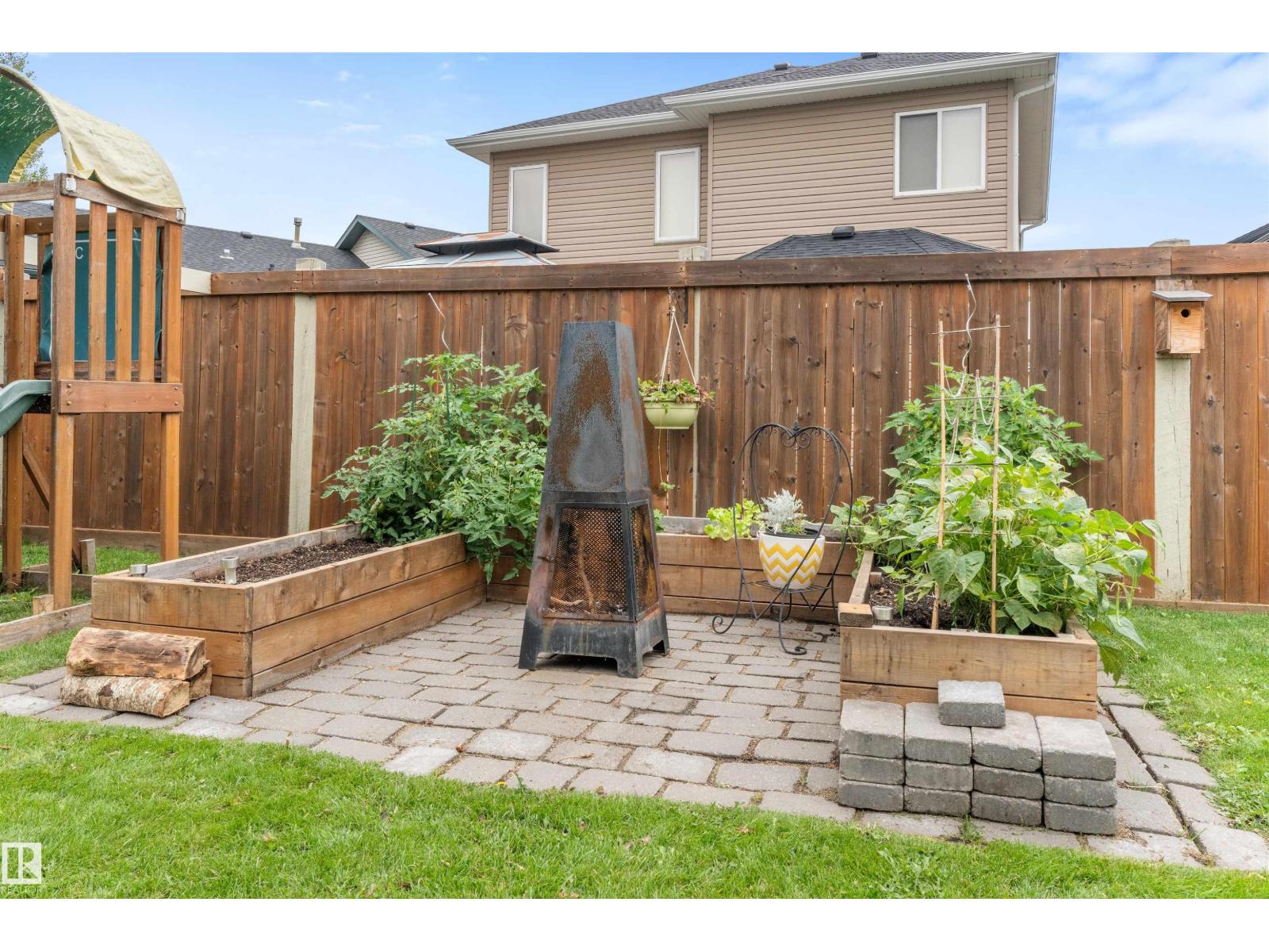 15 Willowby CL, Stony Plain — photo 3