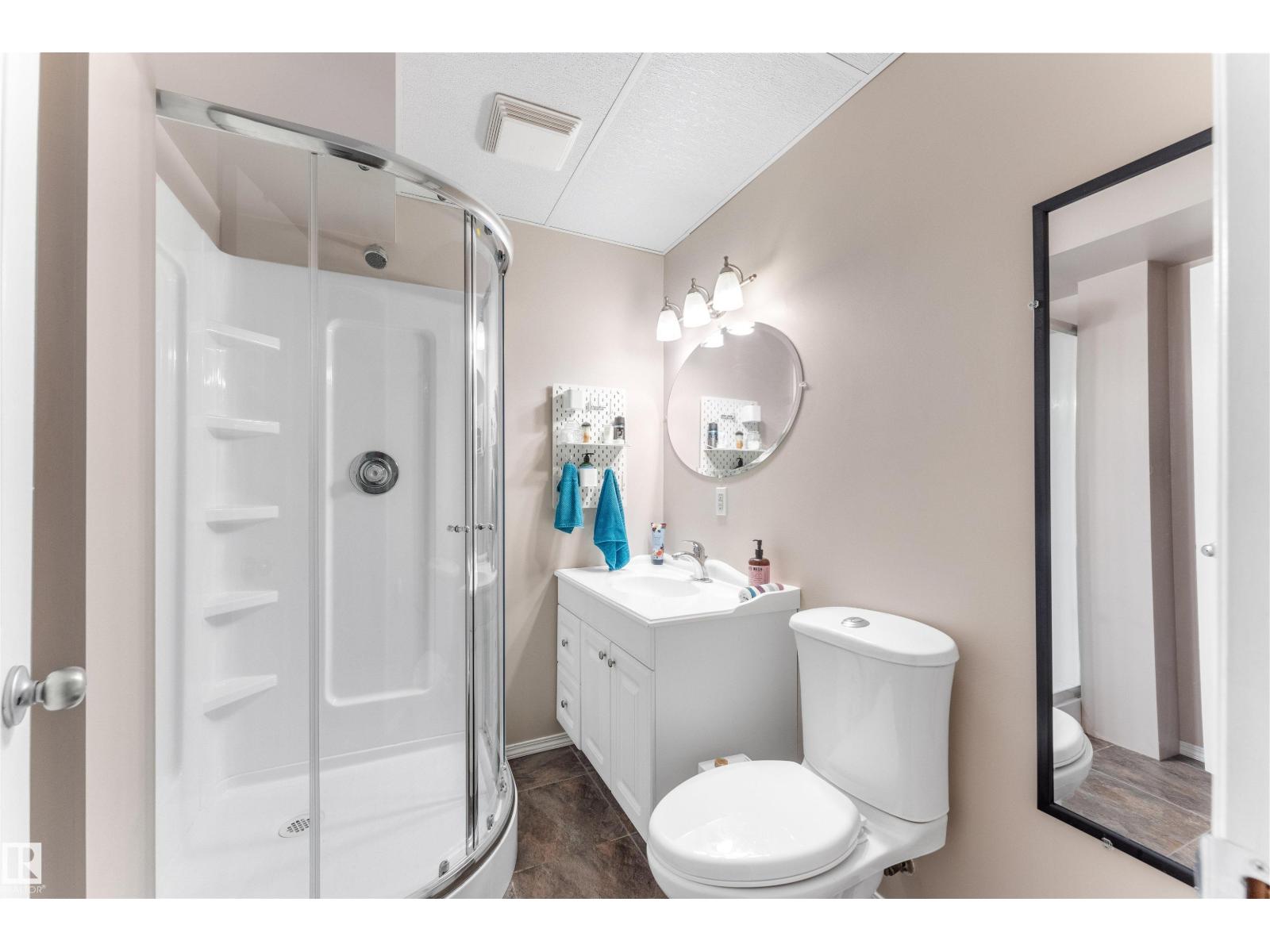 15 Willowby CL - Image 37