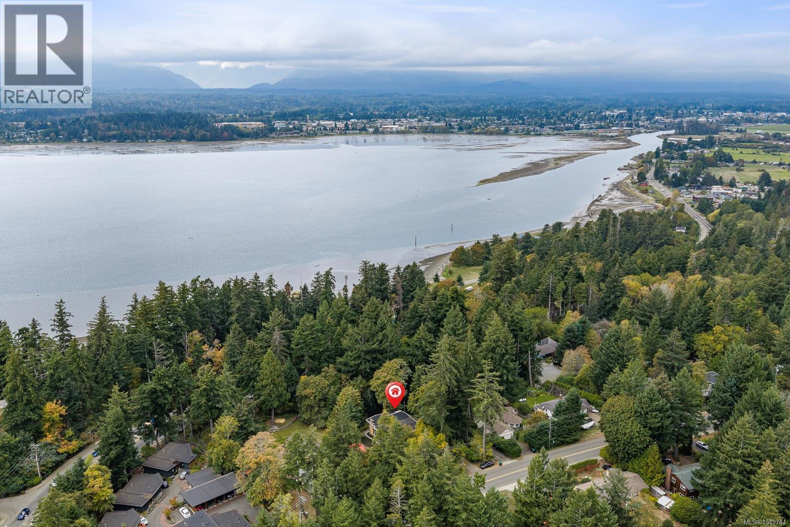 245 Glacier View Dr, Comox — photo 5