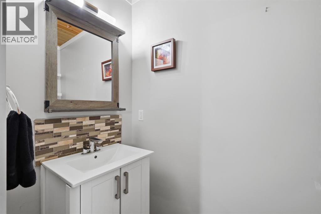 5121 52 St Court - Image 18