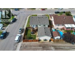 303 Strathaven Drive - photo 11
