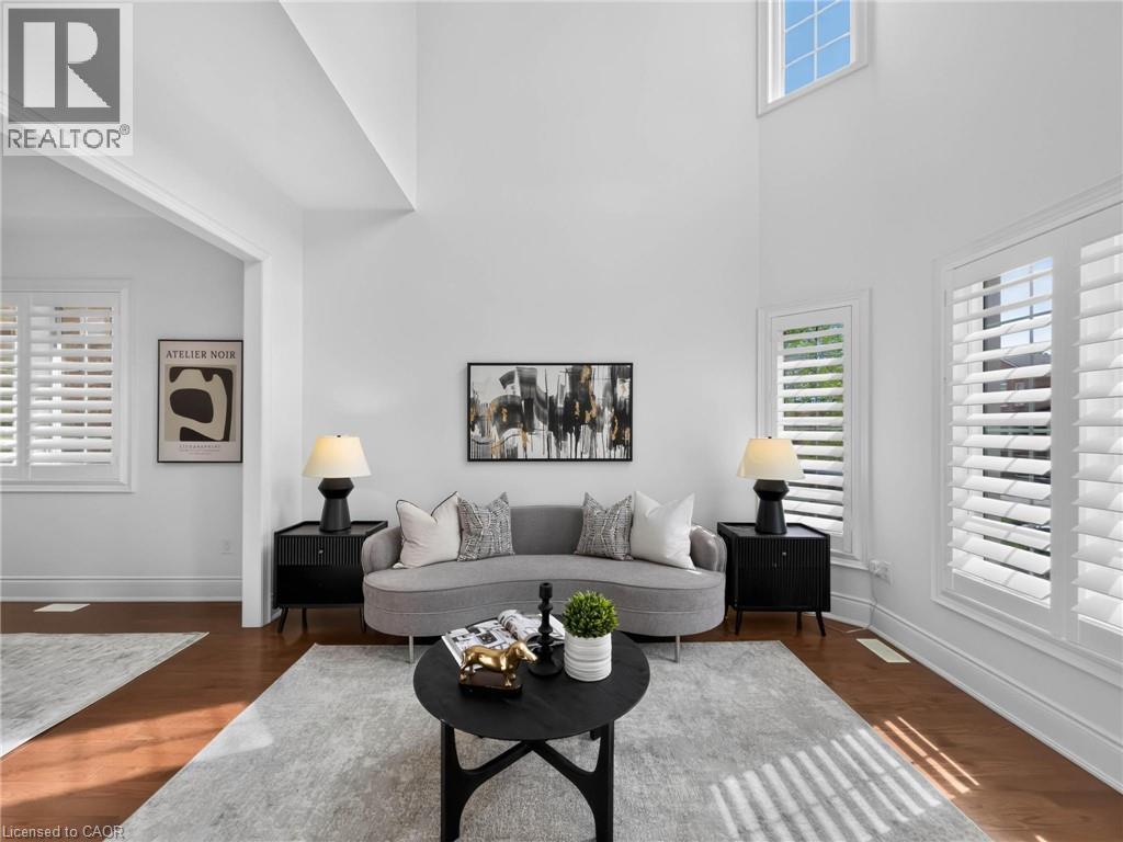 2121 BLACKFOREST Crescent, Oakville — photo 5