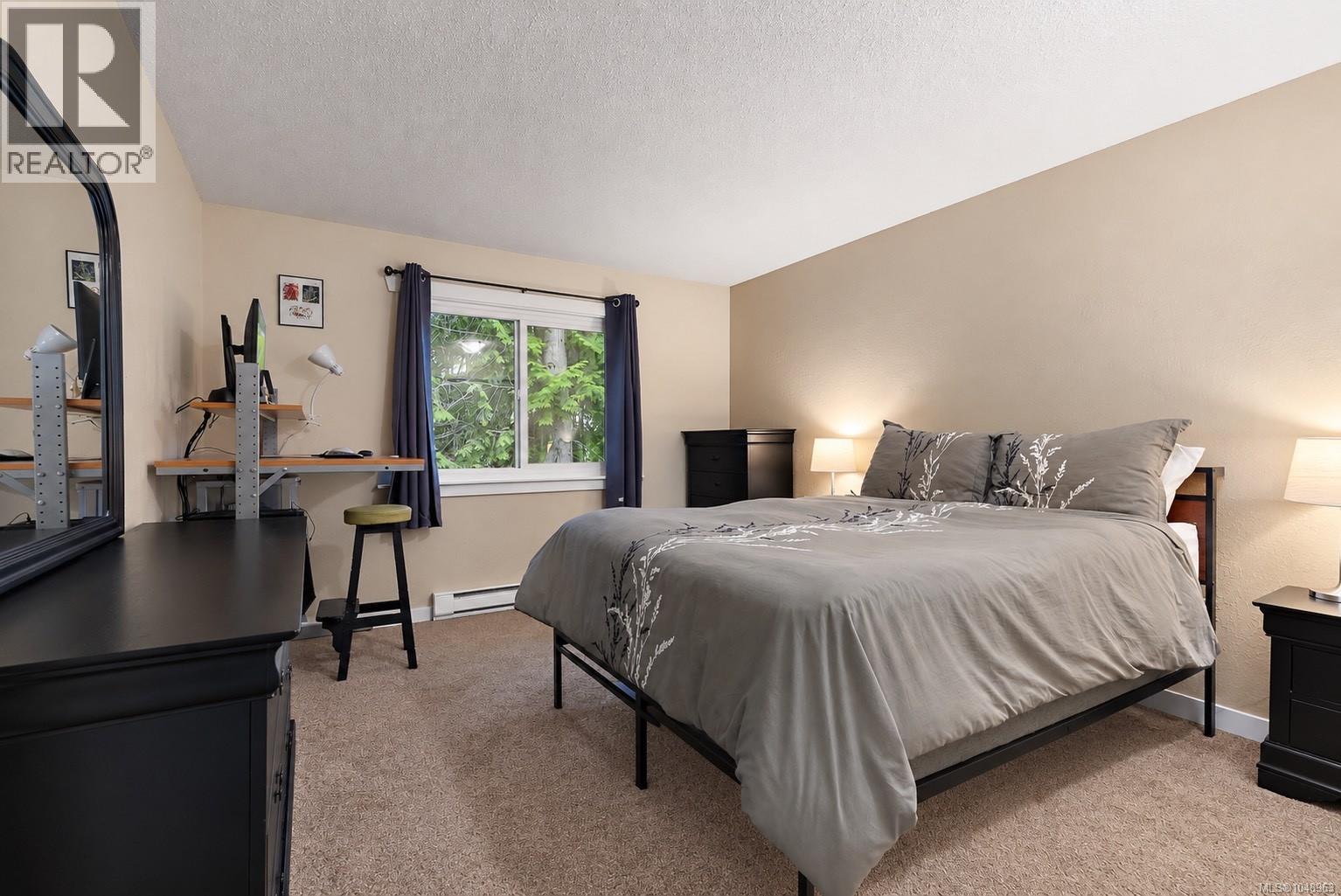 #216 3235 Quadra St - 12