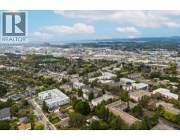 216 3235 Quadra St, Saanich, BC V8X1G4 Photo 26