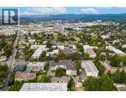 216 3235 Quadra St, Saanich, BC V8X1G4 Photo 27