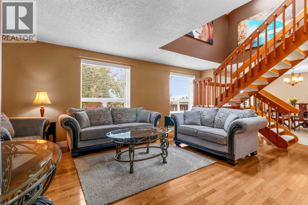 1102 3 Street N, Three Hills — photo 4