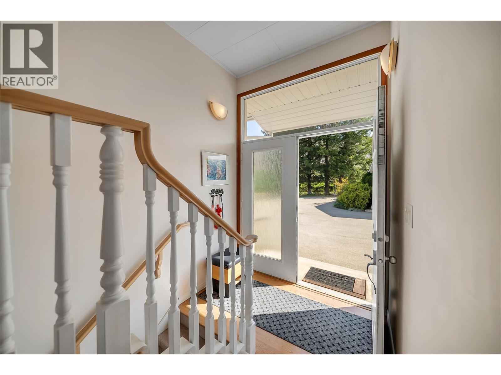 5012 33rd Street, Osoyoos