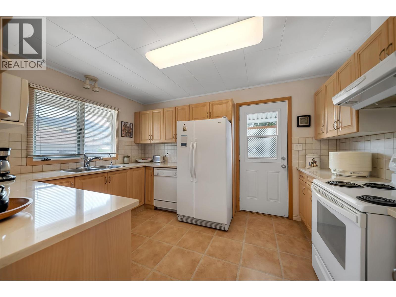 5012 33rd Street, Osoyoos