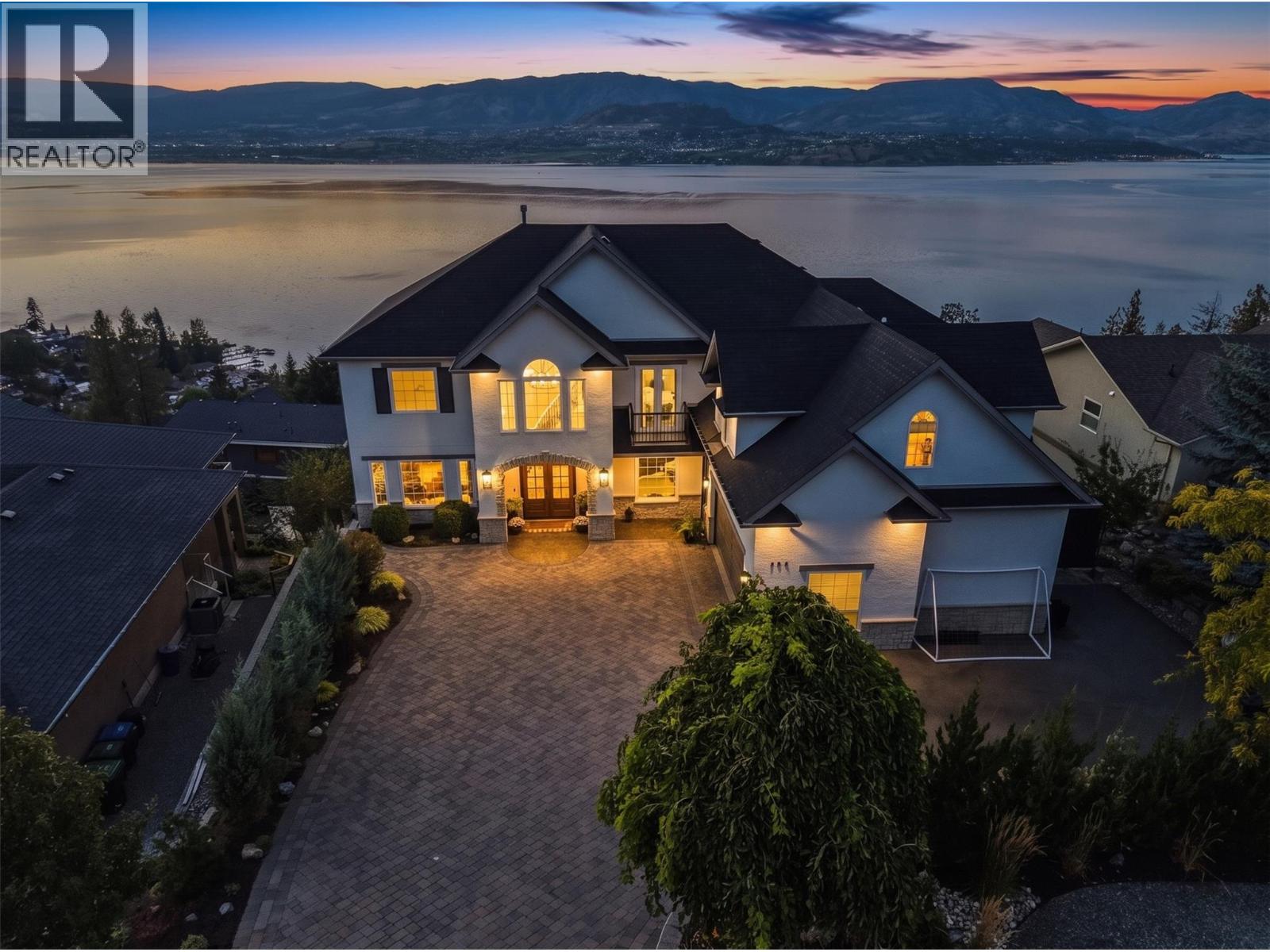 408 Okaview Road, Kelowna — photo 1