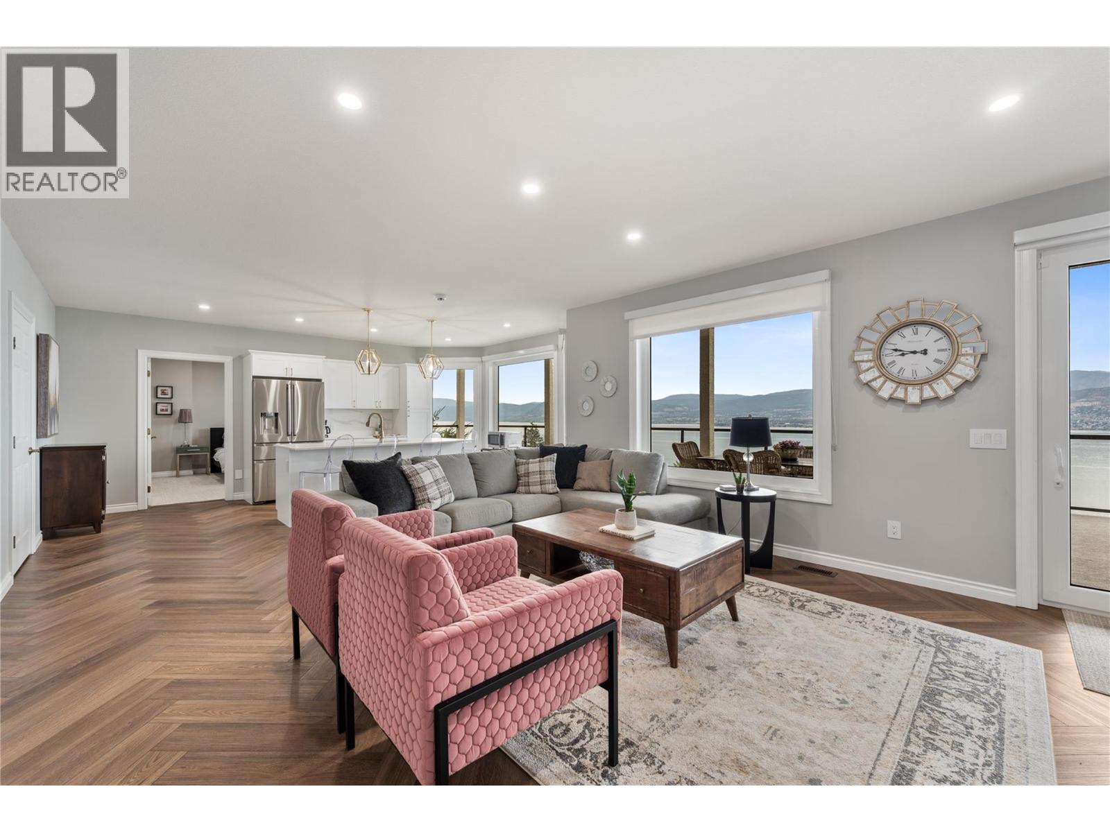 408 Okaview Road, Kelowna
