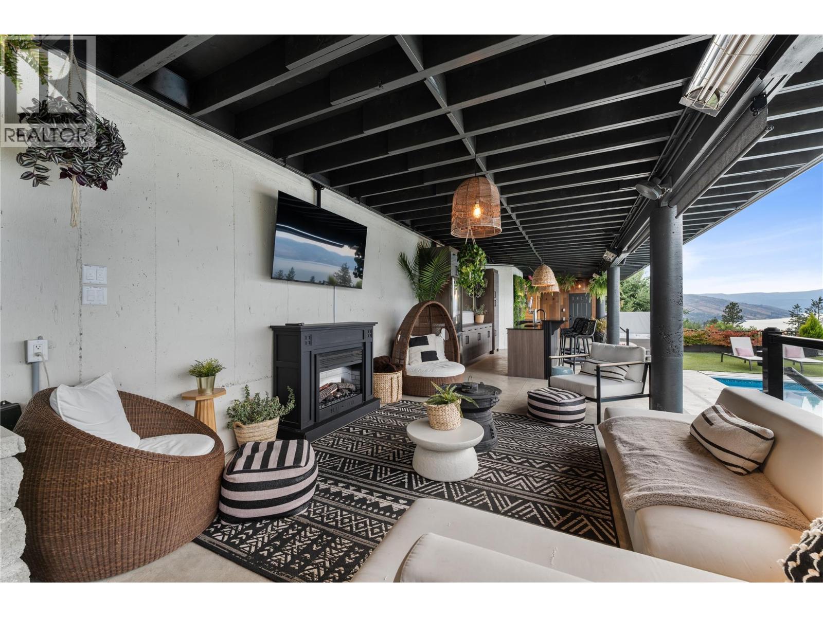 408 Okaview Road, Kelowna