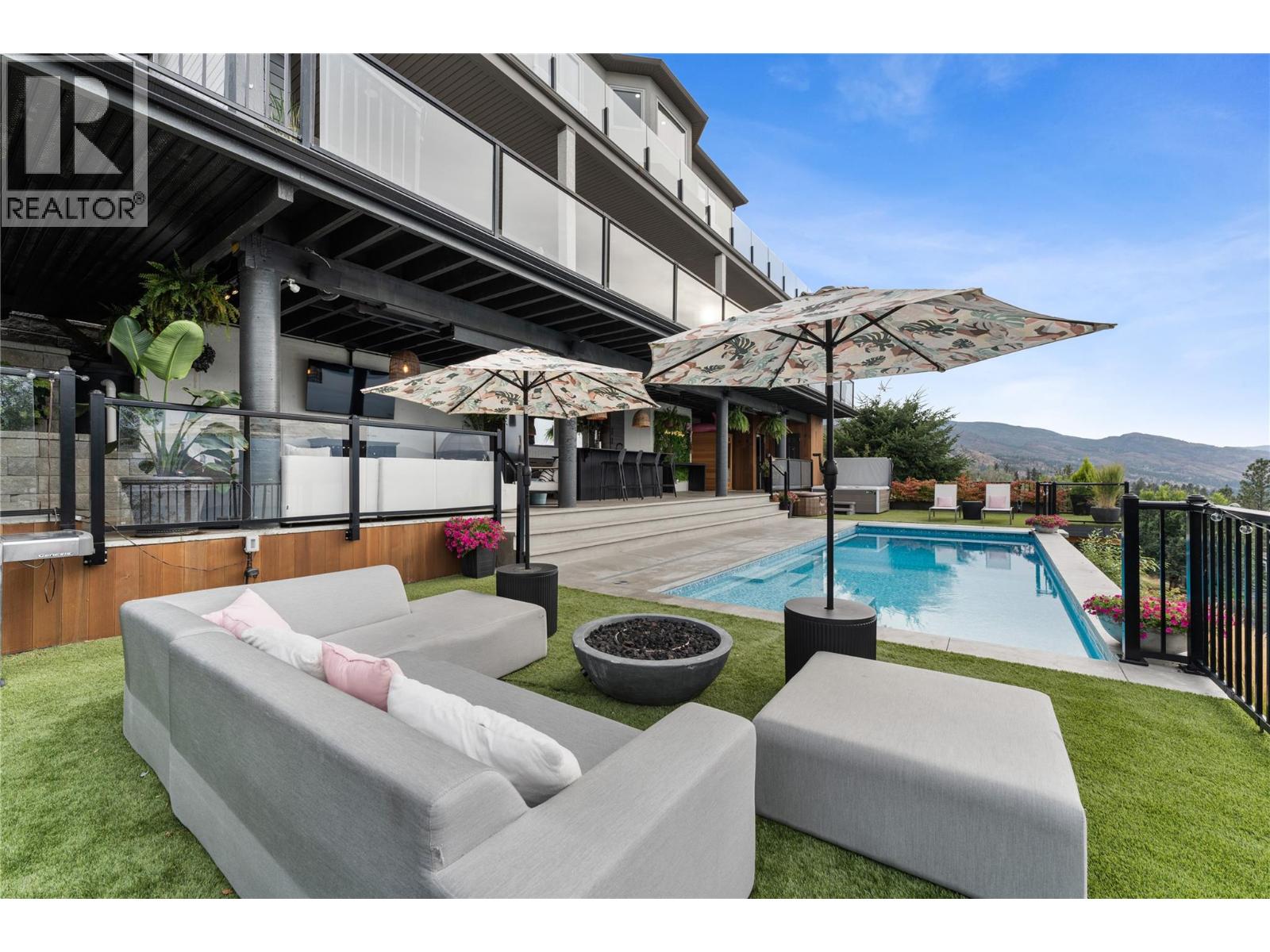 408 Okaview Road, Kelowna