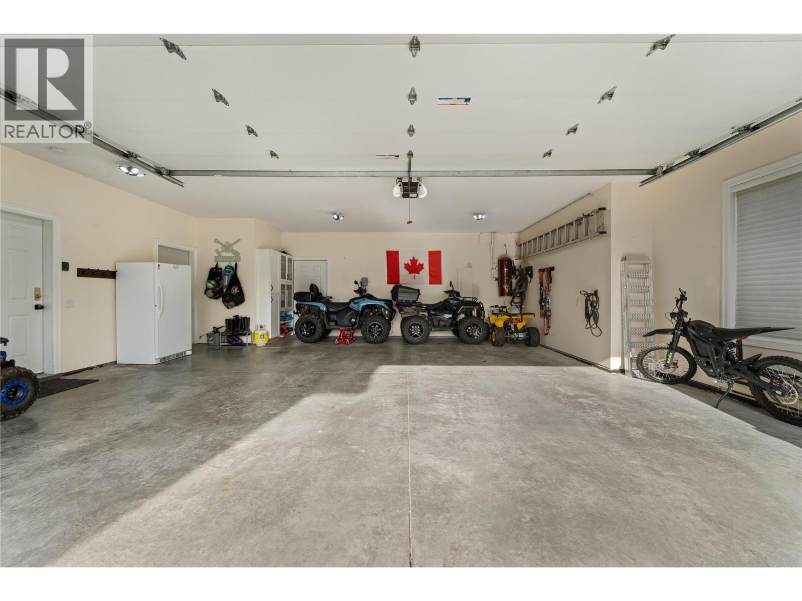 408 Okaview Road, Kelowna