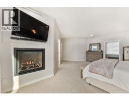 Laundry room - 408 Okaview Road, Kelowna, BC V1W4K2 Photo 26