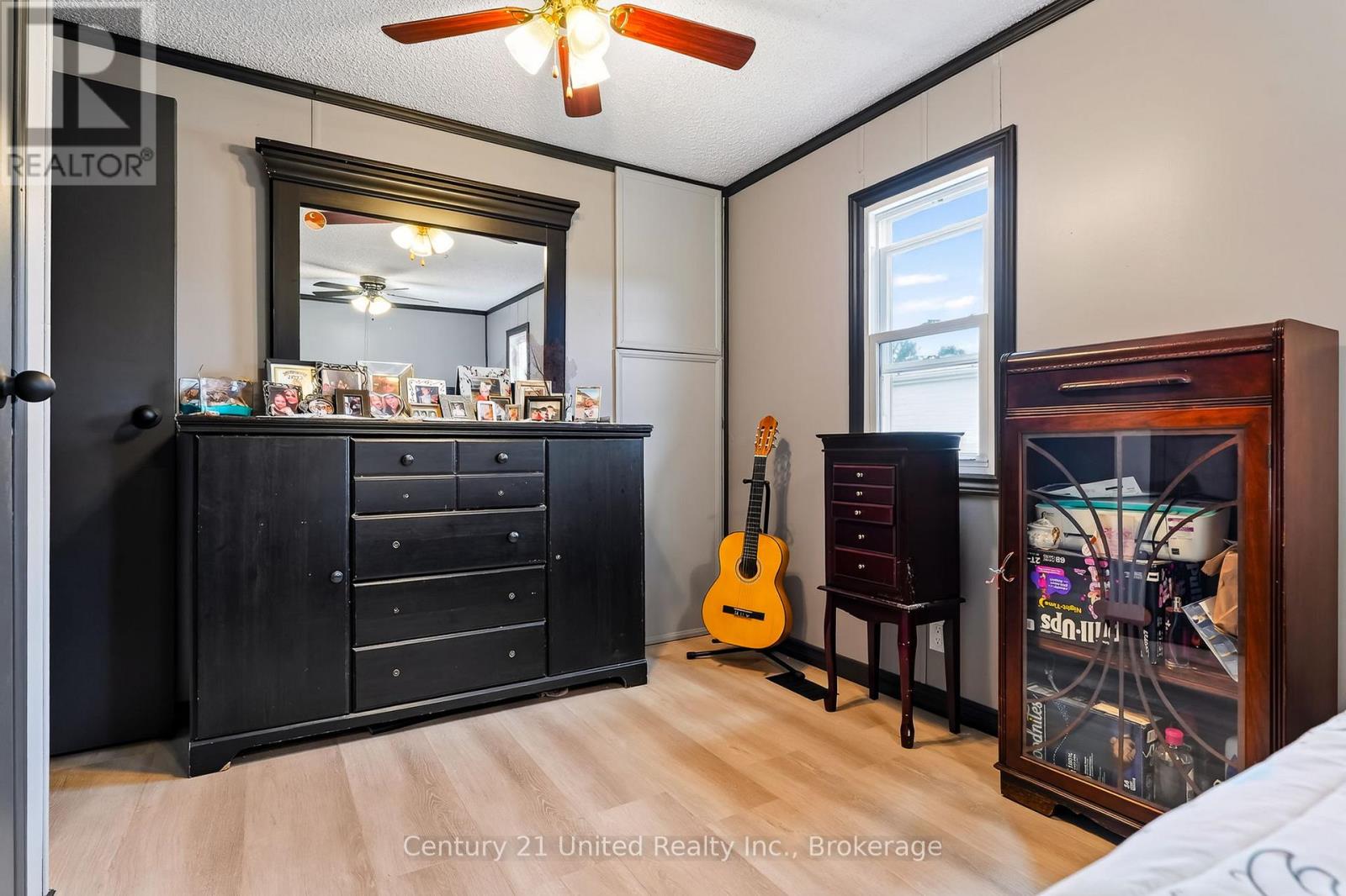 510 CUNNINGHAM CRESCENT - 33