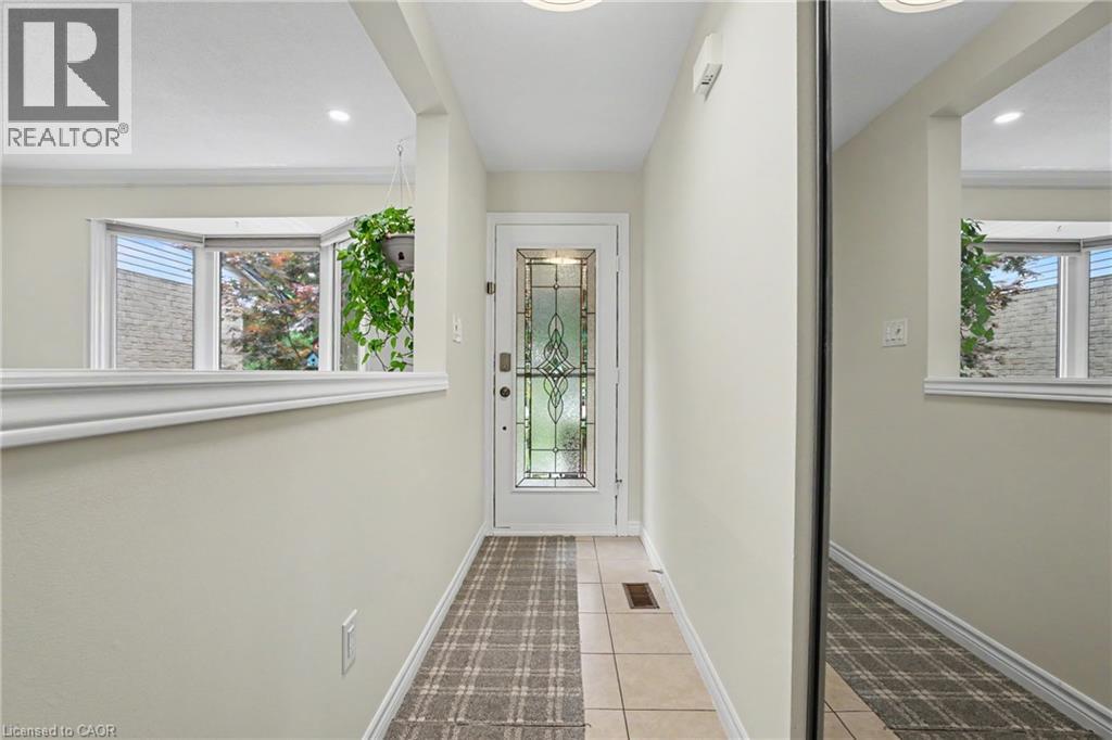 103 GLENASHTON Drive, Stoney Creek — photo 4