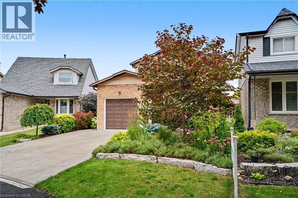 103 GLENASHTON Drive, Stoney Creek — photo 2