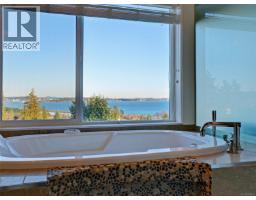Kitchen - 280 Milburn Dr, Colwood, BC V8W4A3 Photo 17