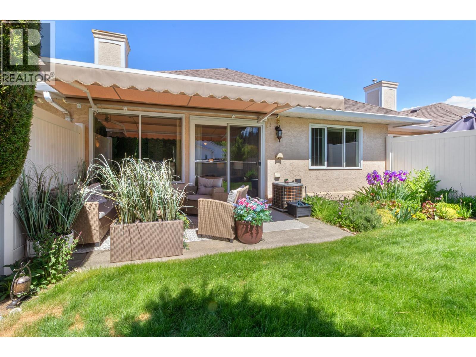 3 1886 Parkview Crescent, Kelowna