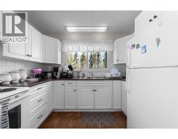 4pc Bathroom - 6404b 45 Avenue, Camrose, AB T4V0C2 Photo 8