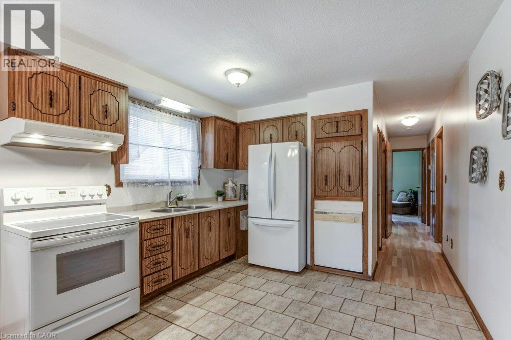 511 RENNIE Street, Hamilton — photo 9
