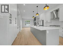 Primary Bedroom - 8310 34 Avenue Nw, Calgary, AB T3B1R2 Photo 6