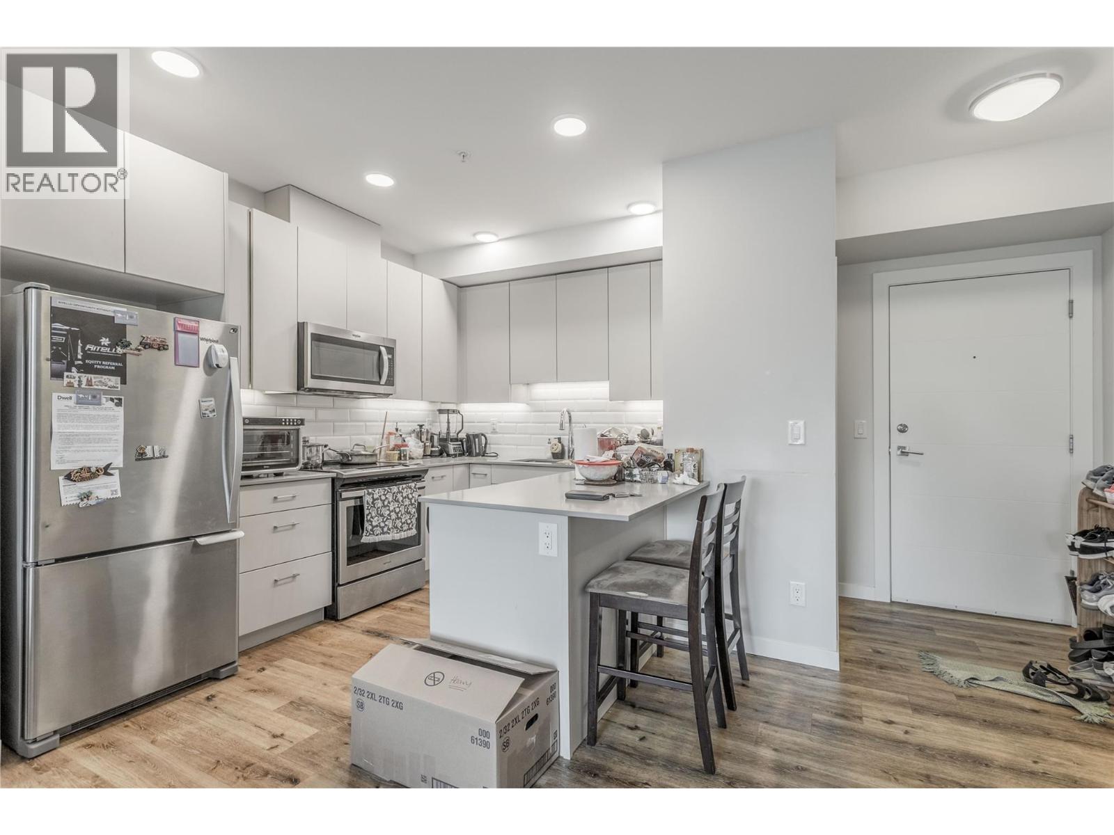 200 722 Valley Road, Kelowna
