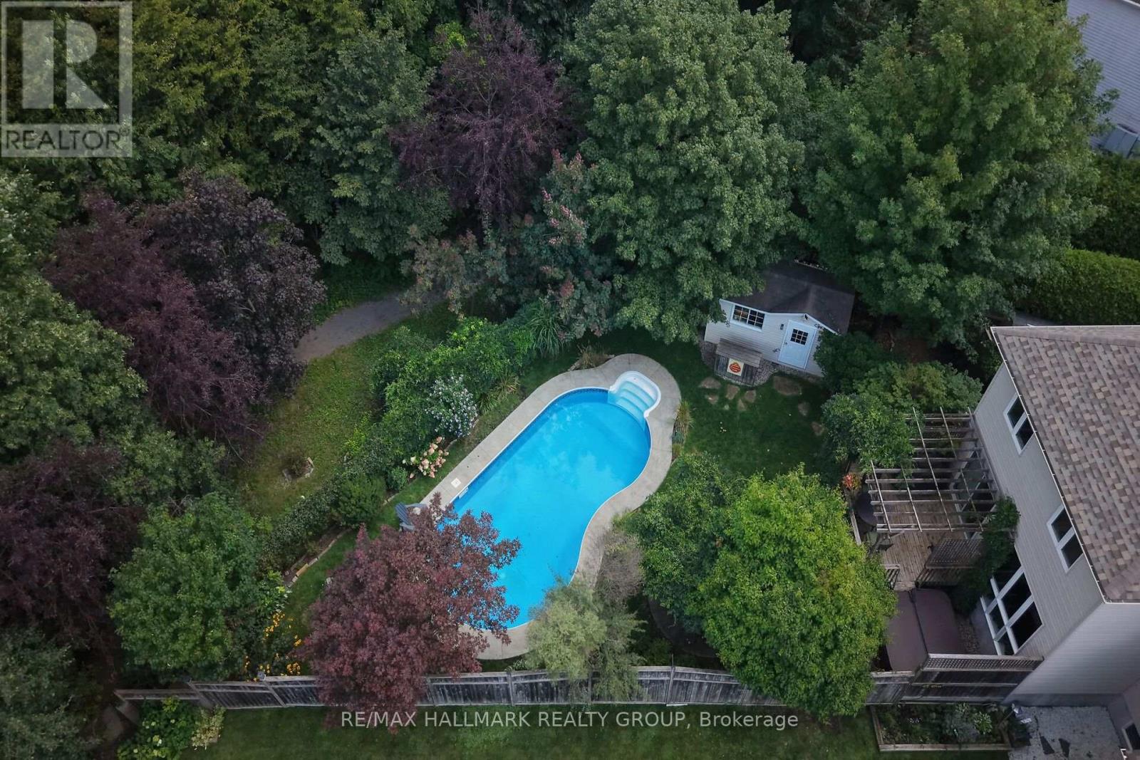 174 TALLTREE CRESCENT - 40