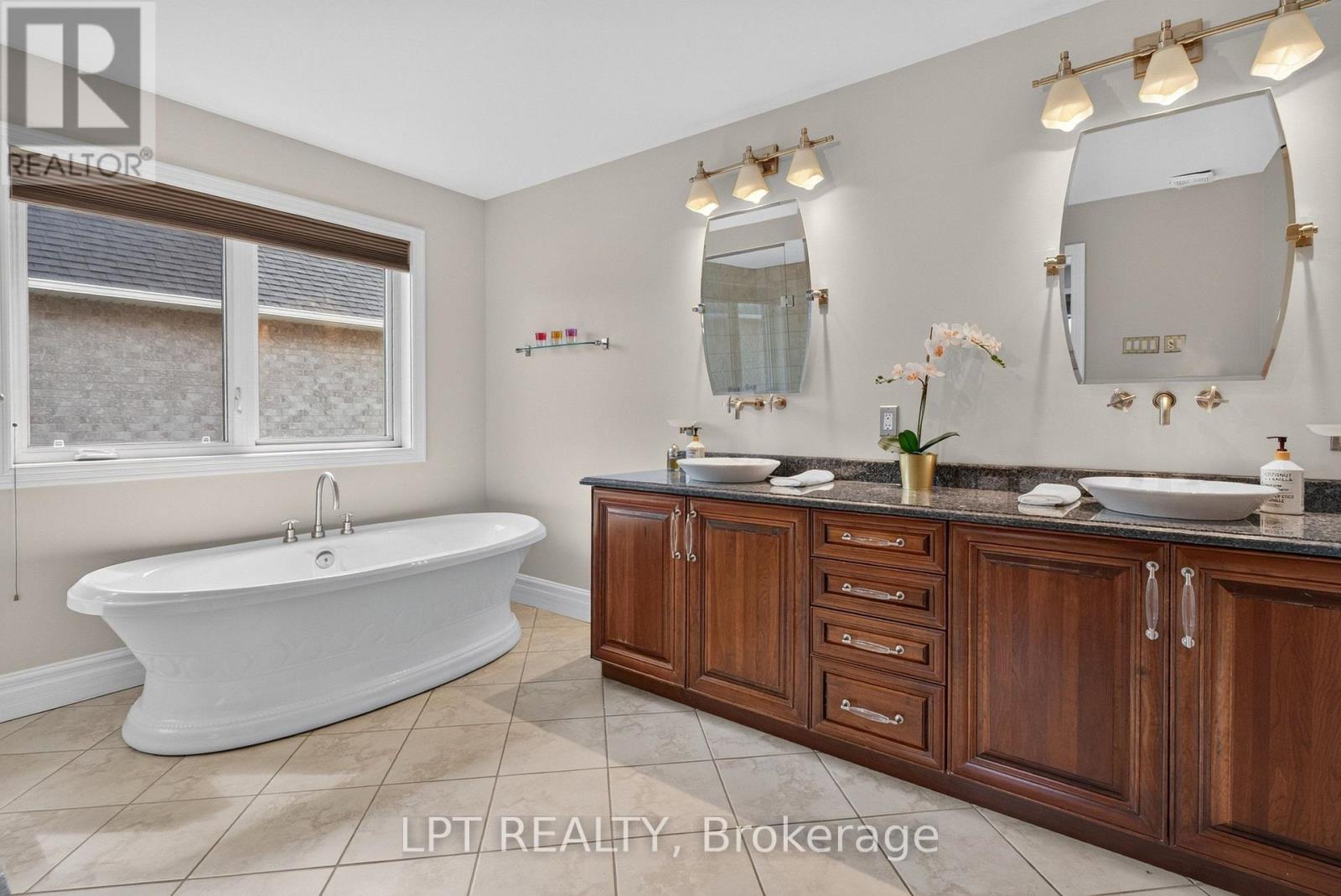 62 TRADEWINDS DRIVE, Ottawa. Luxury613. By Peter Sagos - Image 28