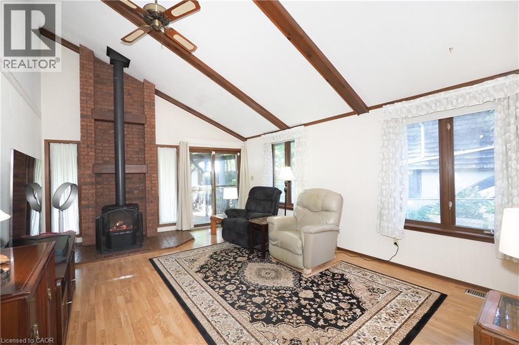 185 SOUTHWOOD Drive, Kitchener — photo 9