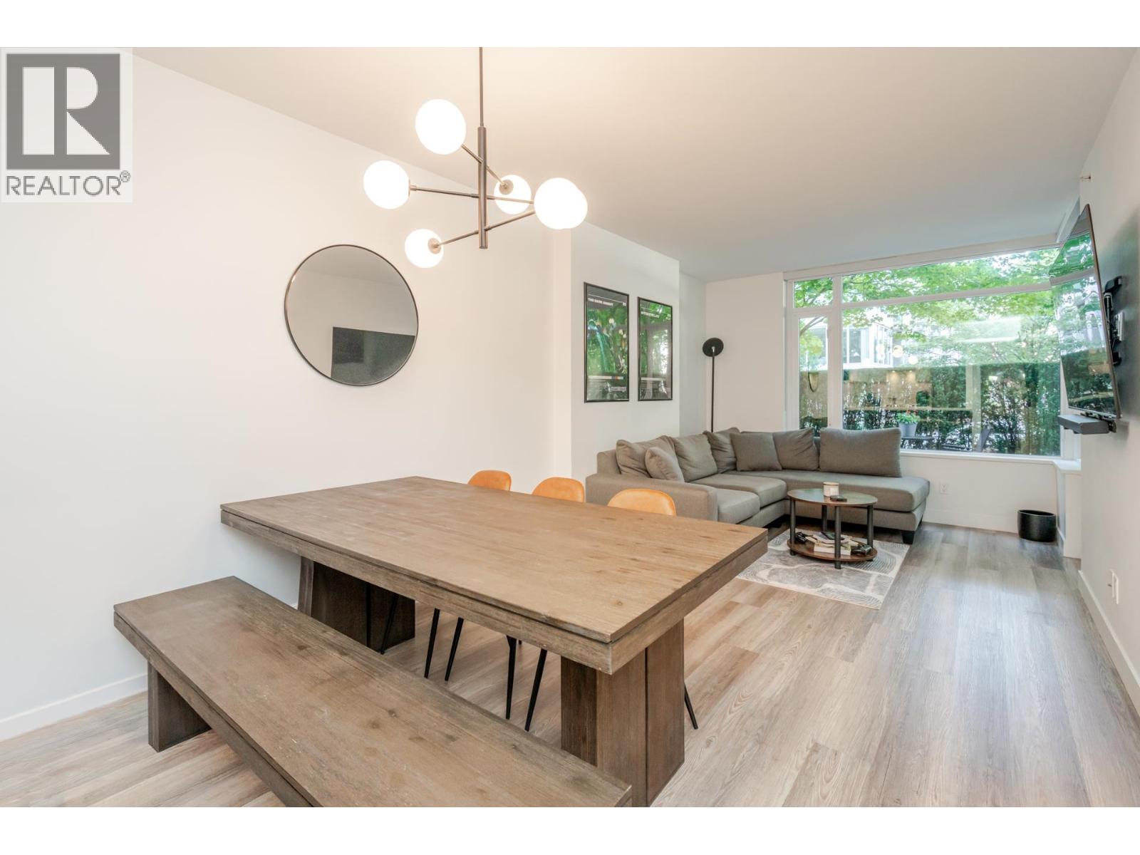 107 110 SWITCHMEN STREET, Vancouver — photo 2