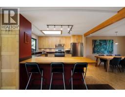 2344 Hyannis Drive, North Vancouver, BC V7H2E6 Photo 10
