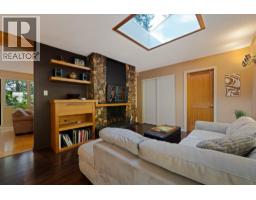 2344 Hyannis Drive, North Vancouver, BC V7H2E6 Photo 12