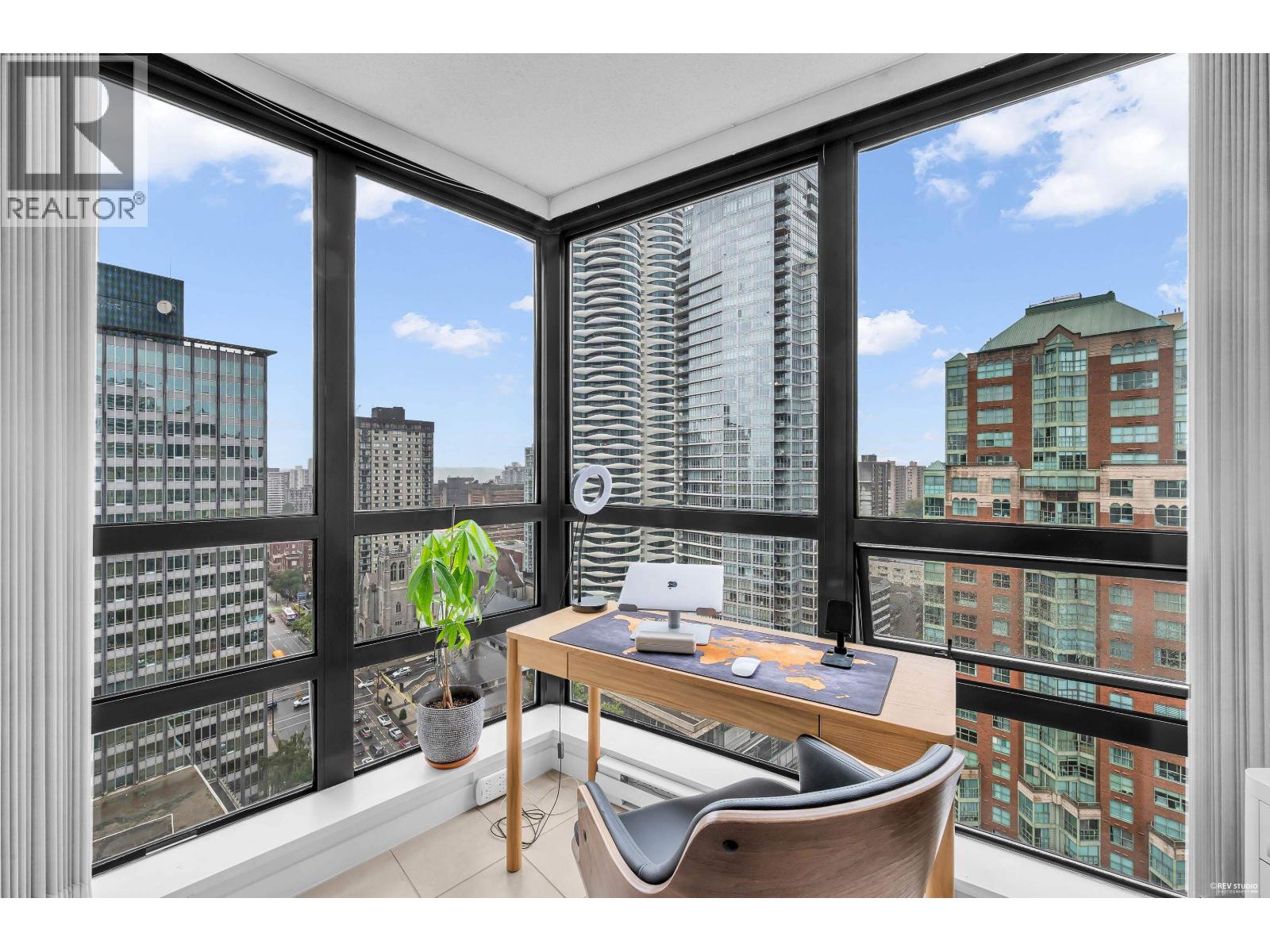 23XX 938 SMITHE STREET, Vancouver — photo 4
