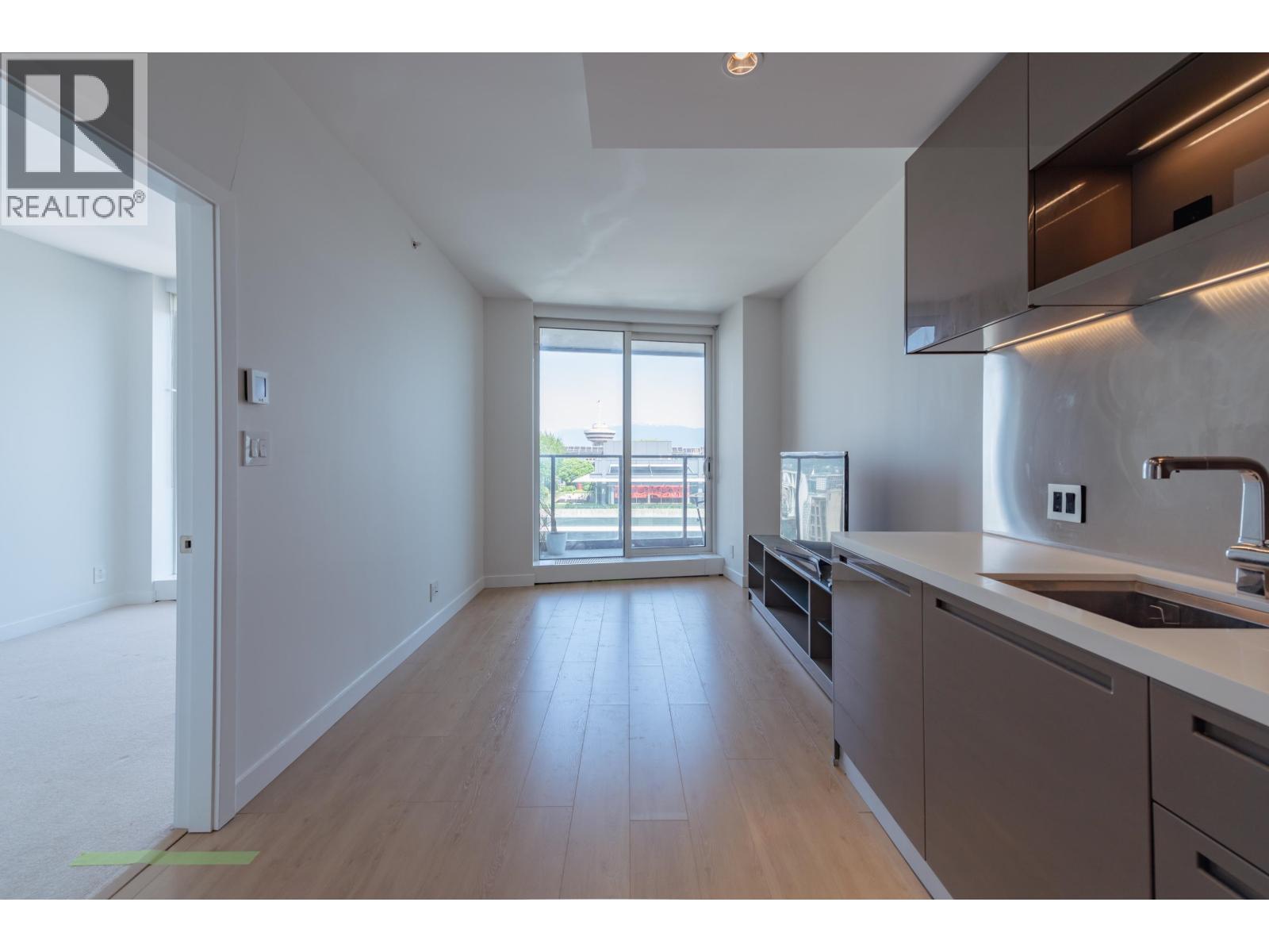 37XX 777 RICHARDS STREET, Vancouver — photo 3