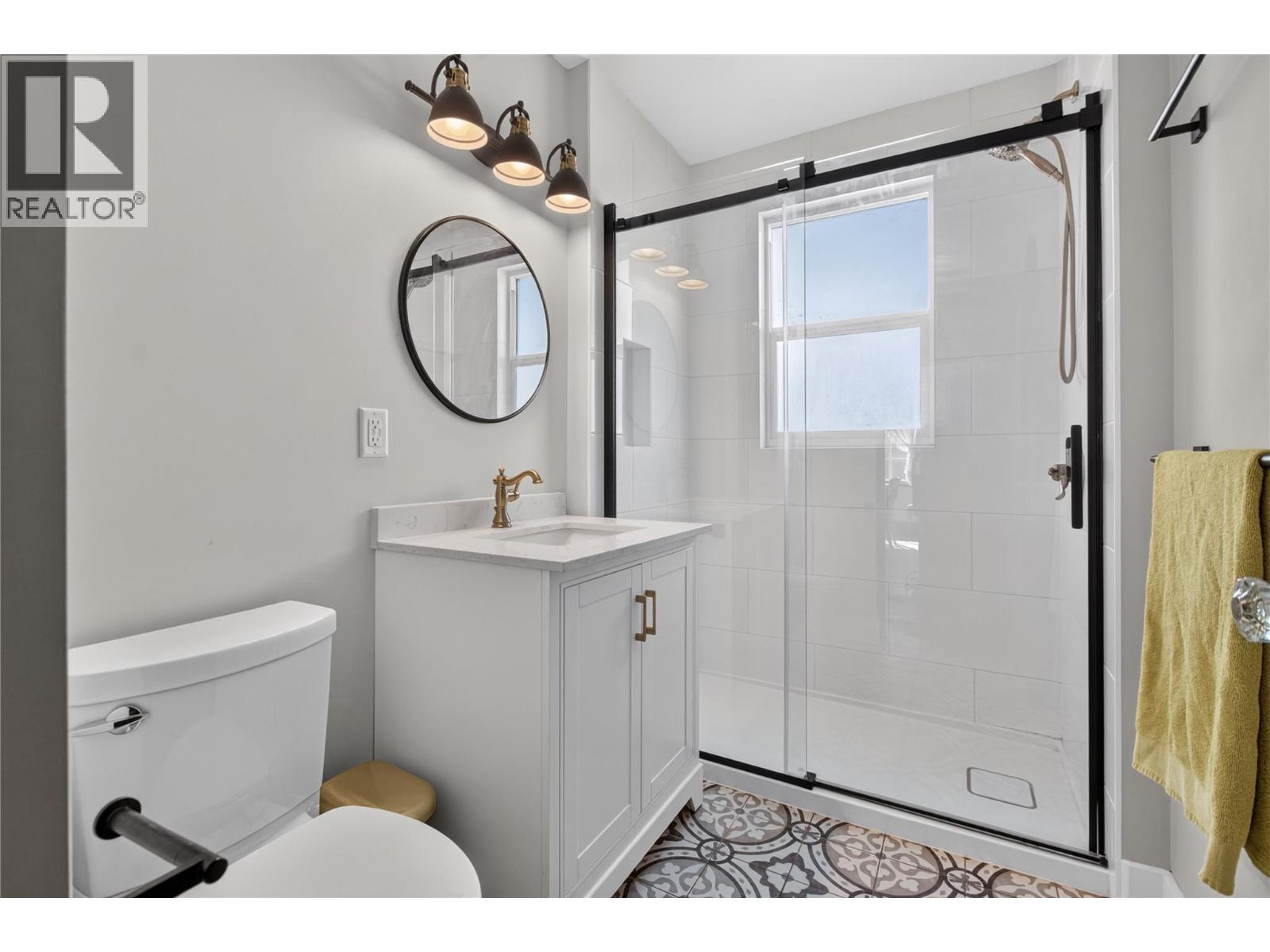 244 Conklin Avenue, Penticton — photo 9