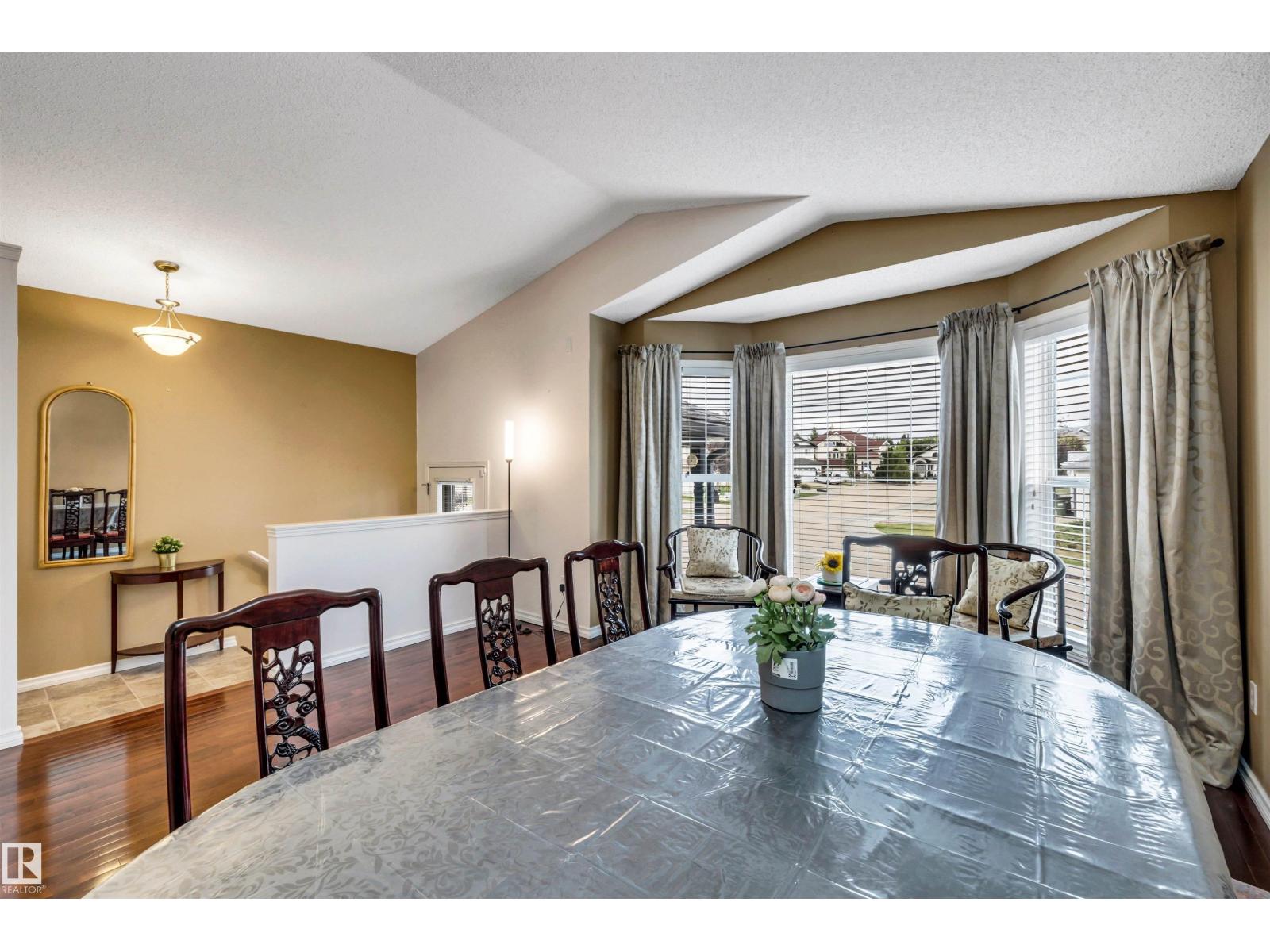 4435 152 AV NW, Edmonton — photo 8