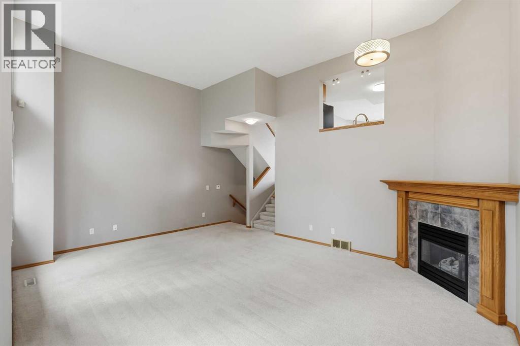22 Lincoln Green SW, Calgary — photo 6