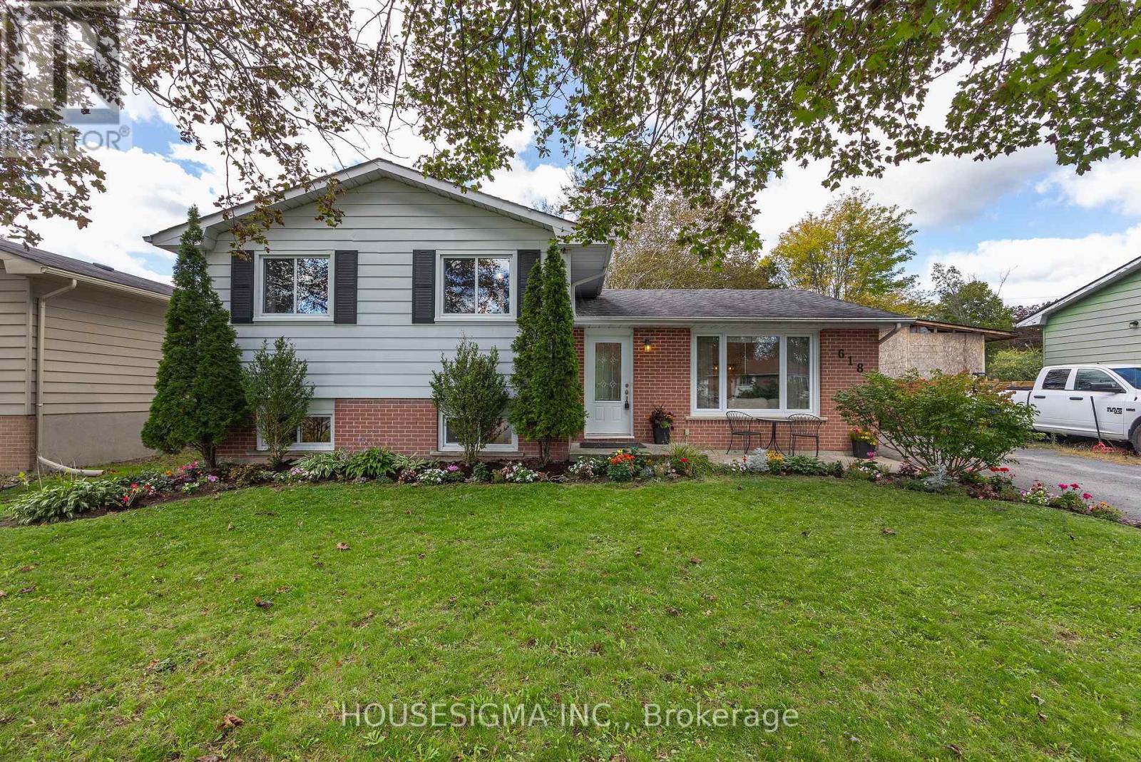 Single Family at 618 AYLMER CRESCENT