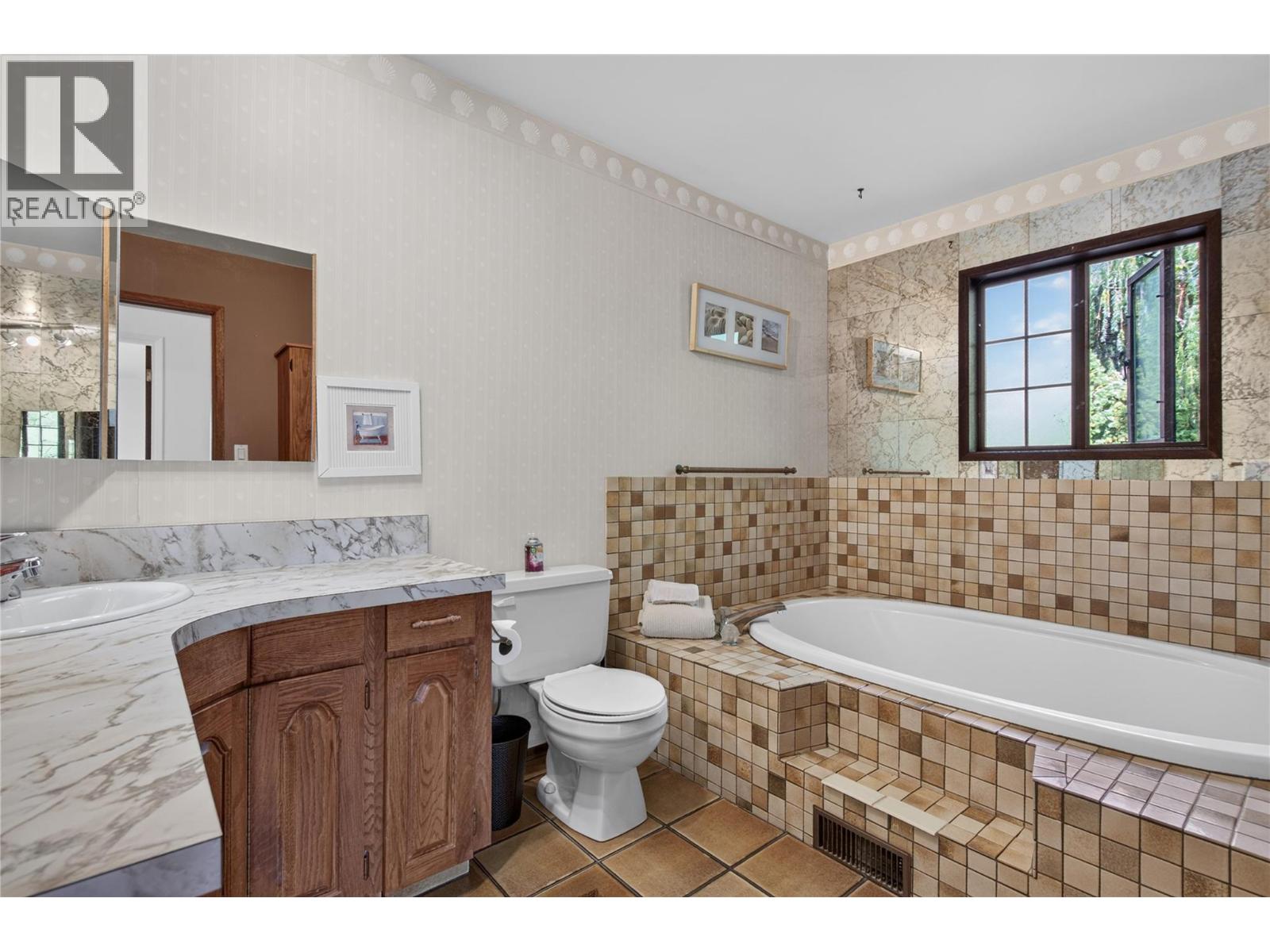 1215 Arawana Road, Naramata