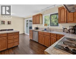 Family room - 1215 Arawana Road, Naramata, BC V0H1N1 Photo 11