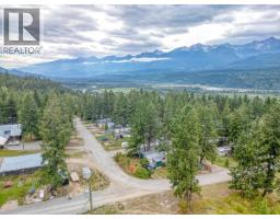 470 Reflection Lake Road, Golden, BC V0A1H6 Photo 13