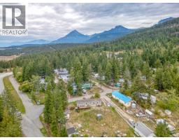 470 Reflection Lake Road, Golden, BC V0A1H6 Photo 17
